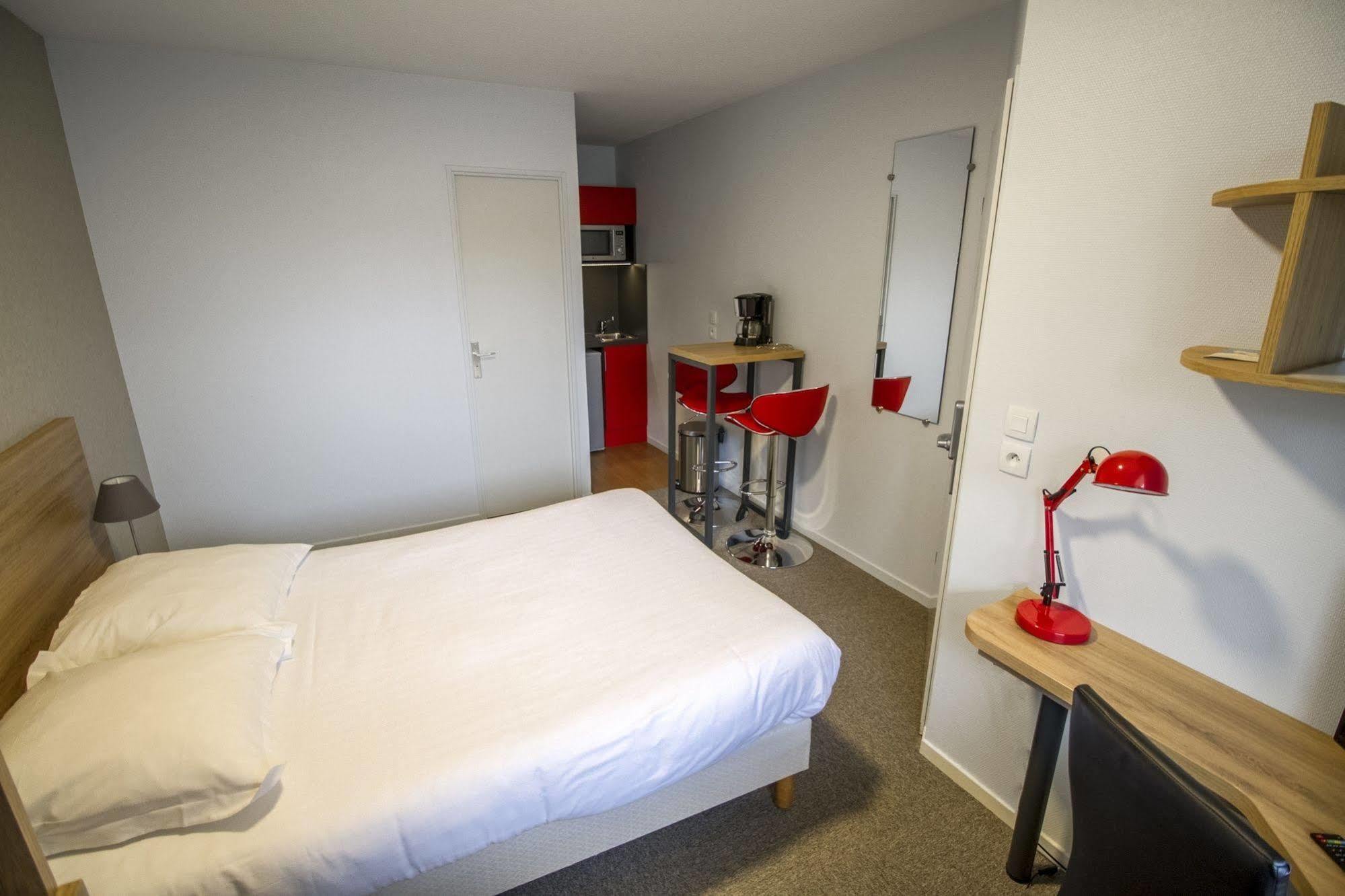 Kosy Appart'Hotel Le Champ De Mars Reims Exterior foto